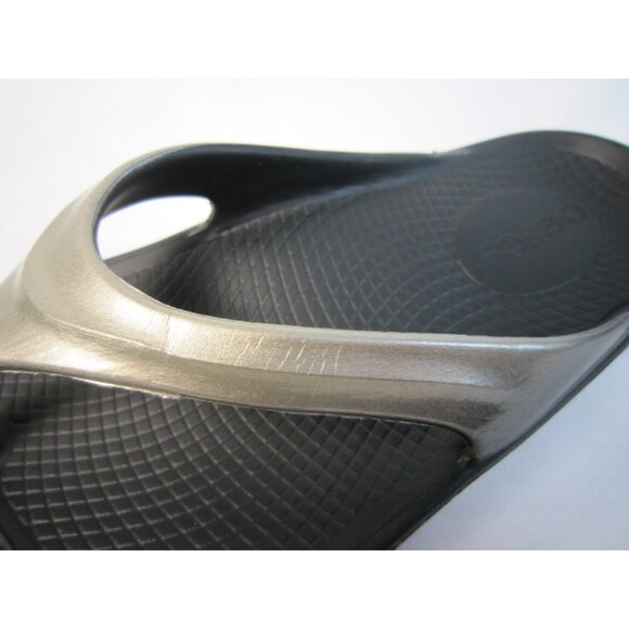 Oofos Oolala Luxe Black Latte Thong Sandals Size US 5 EU 36 - Picture 3 of 11